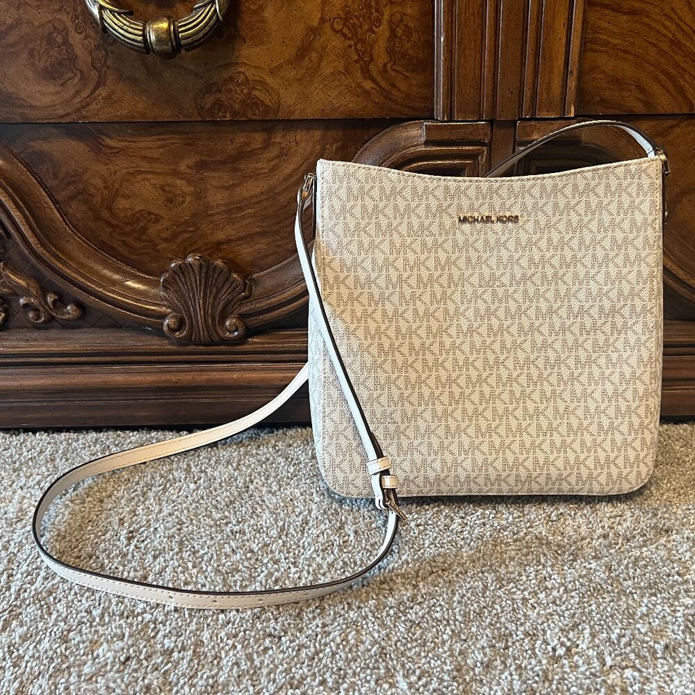 Michael Kors White Messenger Bag
